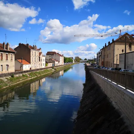 Lejlighed Au 4 Le Long Du Canal Avec Parking *