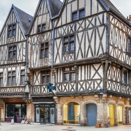 Au 4 Le Long Du Canal Avec Parking アパート ディジョン