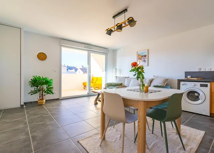 Au 4 Le Long Du Canal Avec Parking