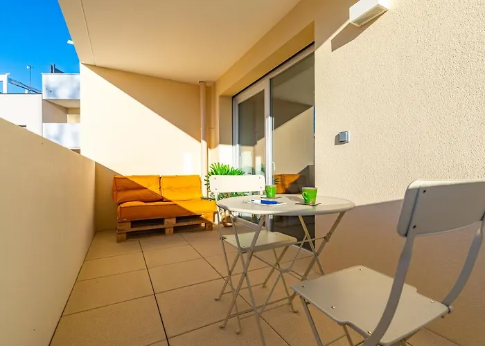 Au 4 Le Long Du Canal Avec Parking * Дижон